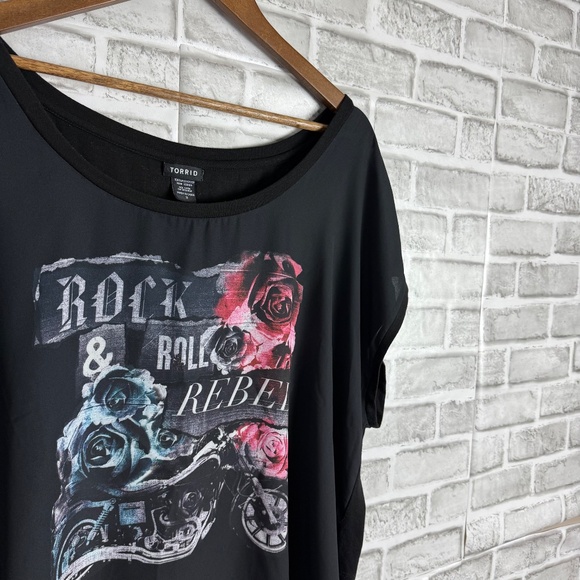 Torrid Rock & Roll Rebel Polyester Lightweight Round Neck Graphic T-Shirt sz 2X - Picture 2 of 6